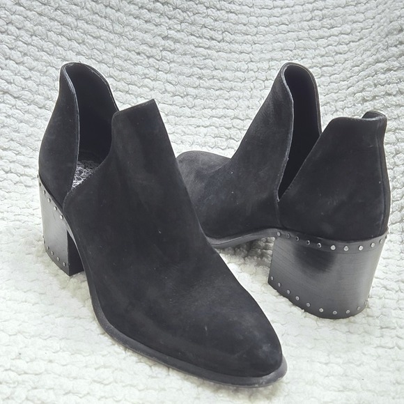VINCE CAMUTO Petran Ankle Boots Women's Size 6.5 Black Nubuck Suede Boho Booties - Picture 1 of 10